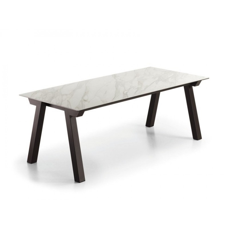 Table Duero en exclusivité à l'Entrepôt Contemporain